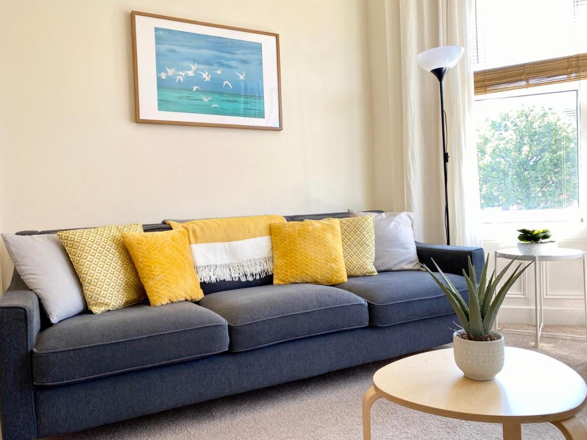 8 Margaret Road, Apartment